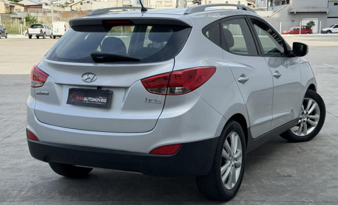 Hyundai ix35 2.0 16V 170cv 2WD/4WD Aut. 2011 Gasolina-4