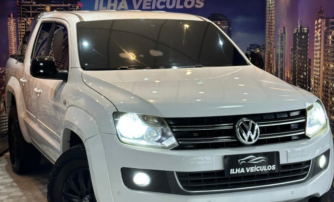 VW - VolksWagen AMAROK High.CD 2.0 16V TDI 4x4 Dies. Aut 2015 Diesel-1