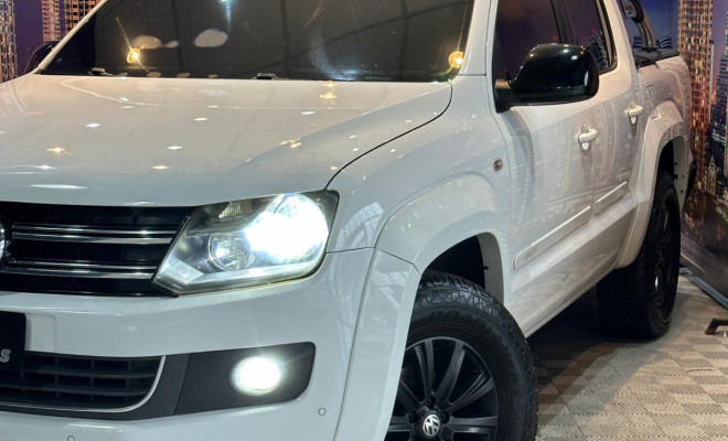 VW - VolksWagen AMAROK High.CD 2.0 16V TDI 4x4 Dies. Aut 2015 Diesel-0