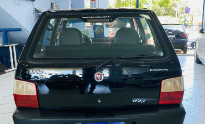 Fiat Uno Mille Celeb. WAY ECON. 1.0 F.Flex 4p 2010 Flex-2