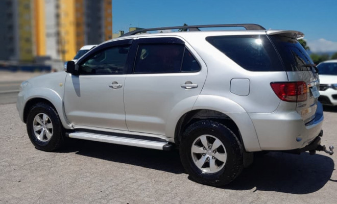 Toyota Hilux SW4 SRV D4-D 4x4 3.0 TDI Dies. Aut 2008 Diesel-4