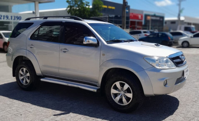 Toyota Hilux SW4 SRV D4-D 4x4 3.0 TDI Dies. Aut 2008 Diesel-1