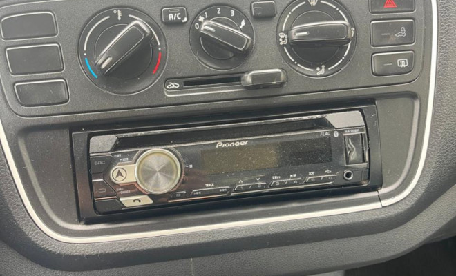 VW - VolksWagen up! take 1.0 T. Flex 12V 3p 2015 Flex-4