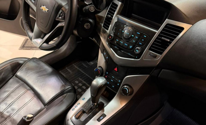 GM - Chevrolet CRUZE LT 1.8 16V FlexPower 4p Aut. 2013 Flex-7