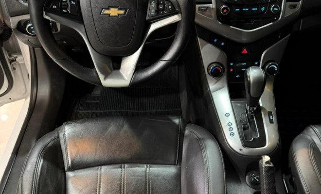 GM - Chevrolet CRUZE LT 1.8 16V FlexPower 4p Aut. 2013 Flex-6
