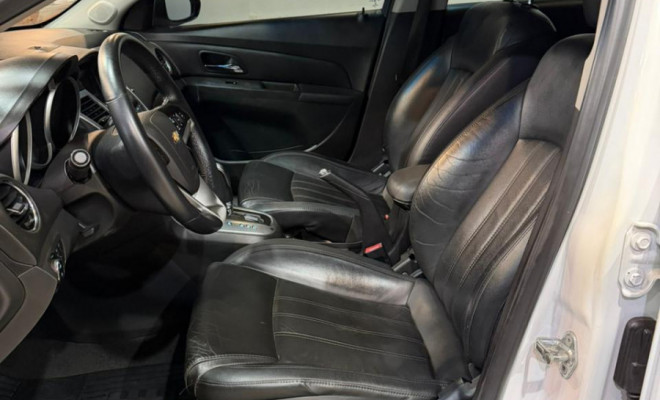 GM - Chevrolet CRUZE LT 1.8 16V FlexPower 4p Aut. 2013 Flex-3