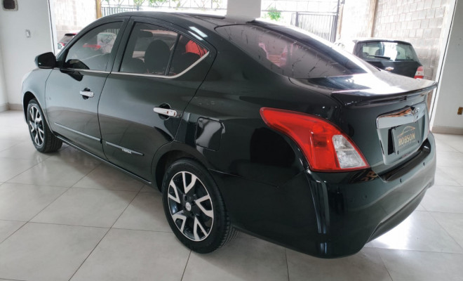 Nissan VERSA UNIQUE 1.6 16V FlexStart 4p Aut. 2017 Flex-4