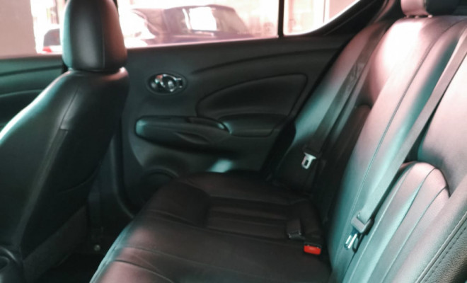 Nissan VERSA UNIQUE 1.6 16V FlexStart 4p Aut. 2017 Flex-6