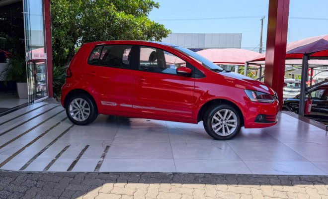 VW - VolksWagen Fox Connect 1.6 Flex 8V 5p 2018 Flex-1