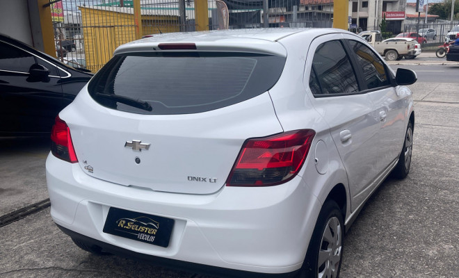 ONIX HATCH LT 1.4 8V FlexPower 5p Mec. 2015 (ÚNICO DONO)-2