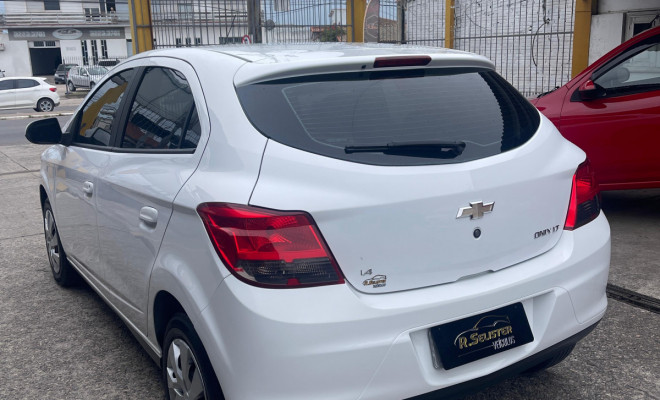 ONIX HATCH LT 1.4 8V FlexPower 5p Mec. 2015 (ÚNICO DONO)-1