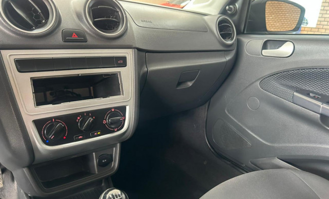 VW - VolksWagen Gol City (Trend)/Titan 1.0 T. Flex 8V 4p 2015 Flex-9