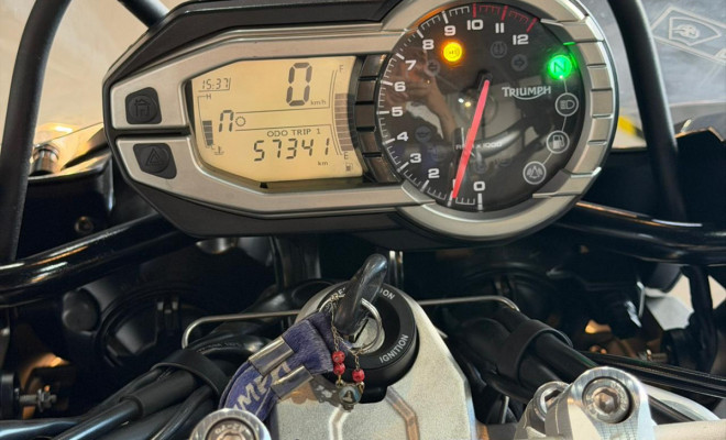 TRIUMPH TIGER 1200 EXPLORER 2013 Gasolina-6