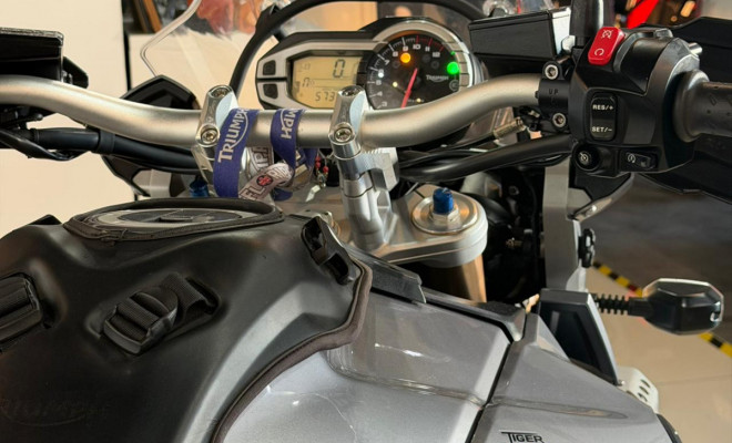 TRIUMPH TIGER 1200 EXPLORER 2013 Gasolina-5