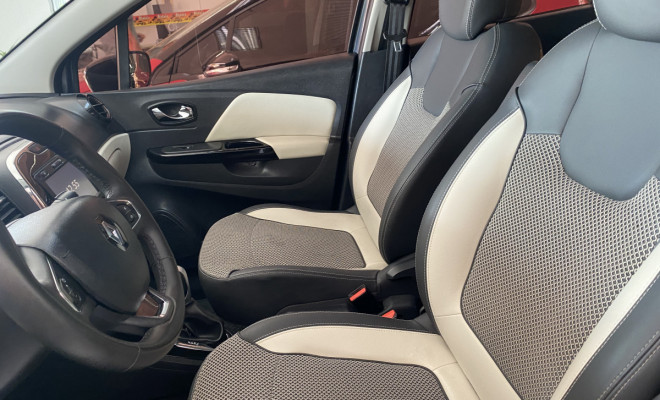 Renault CAPTUR Intense 1.6 Aut 2018-8