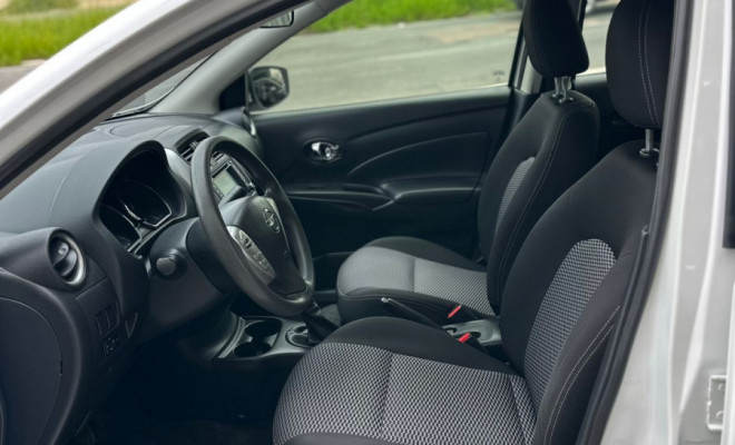 Nissan VERSA SV 1.6 16V Flex Fuel 4p Mec. 2016 Flex-8