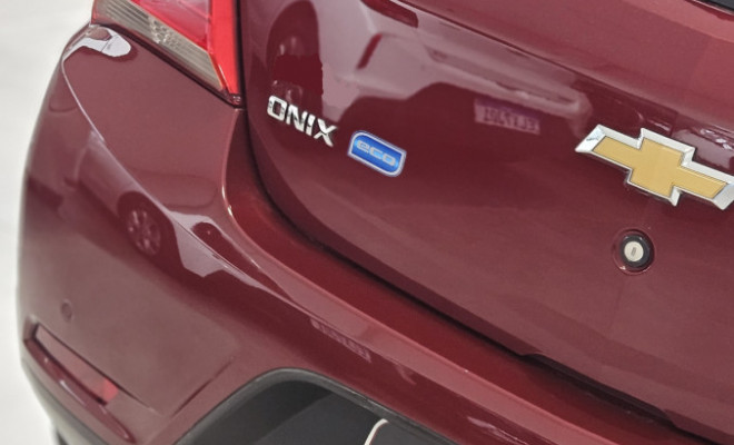 GM - Chevrolet ONIX HATCH LTZ 1.4 8V FlexPower 5p Aut. 2018 Flex-16