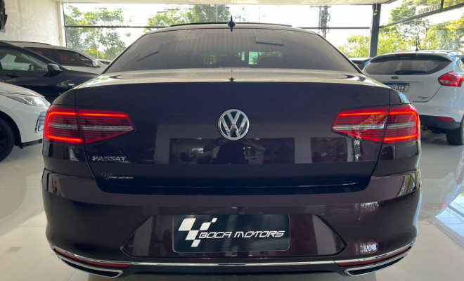 VW - VolksWagen Passat Highline 2.0 TSI 220cv Tip. 2018 Gasolina-1