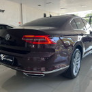 VW - VolksWagen Passat Highline 2.0 TSI 220cv Tip. 2018 Gasolina-2