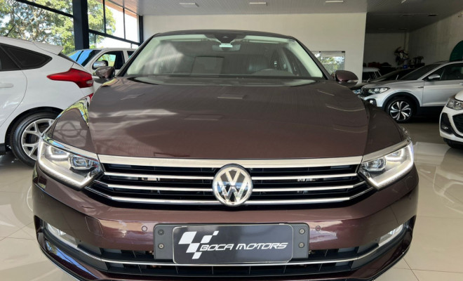 VW - VolksWagen Passat Highline 2.0 TSI 220cv Tip. 2018 Gasolina-0