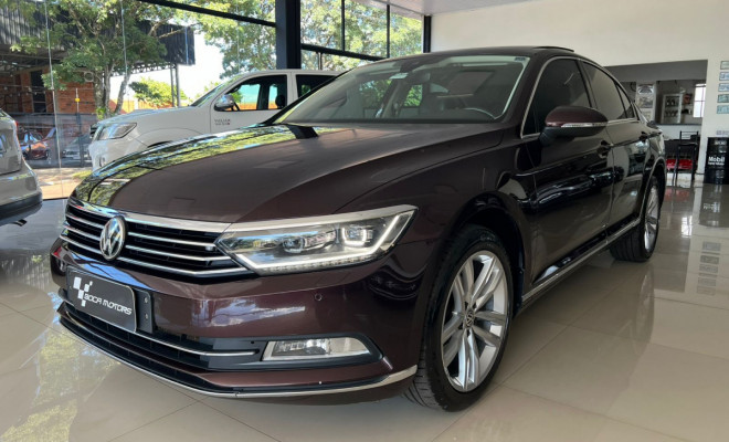 VW - VolksWagen Passat Highline 2.0 TSI 220cv Tip. 2018 Gasolina-3
