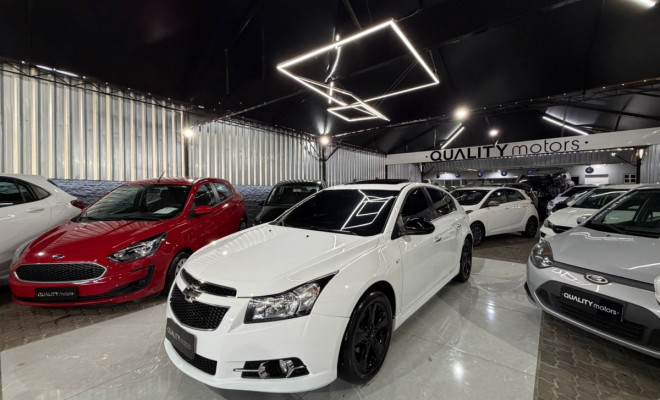 GM - Chevrolet CRUZE HB Sport LT 1.8 16V FlexP. 5p Aut 2013 Flex-1