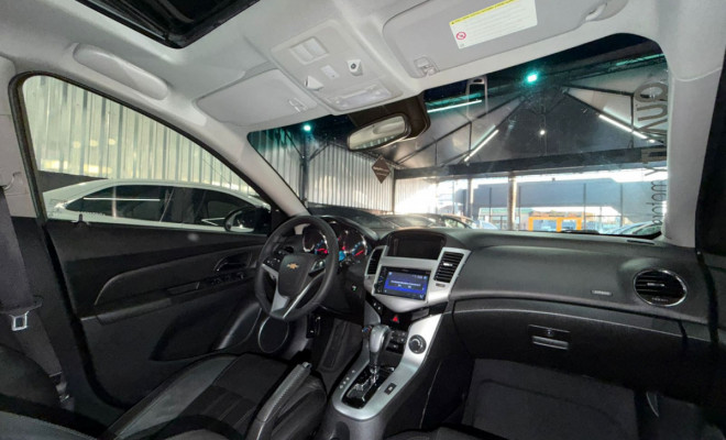 GM - Chevrolet CRUZE HB Sport LT 1.8 16V FlexP. 5p Aut 2013 Flex-8