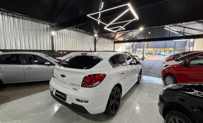 GM - Chevrolet CRUZE HB Sport LT 1.8 16V FlexP. 5p Aut 2013 Flex-2