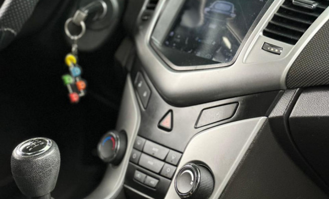 GM - Chevrolet CRUZE LT 1.8 16V FlexPower 4p Mec. 2013 Flex-9