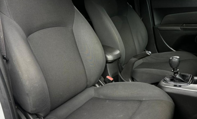 GM - Chevrolet CRUZE LT 1.8 16V FlexPower 4p Mec. 2013 Flex-12