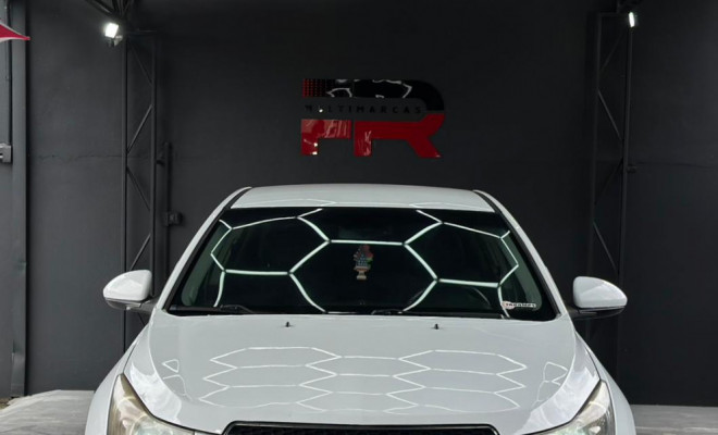 GM - Chevrolet CRUZE LT 1.8 16V FlexPower 4p Mec. 2013 Flex