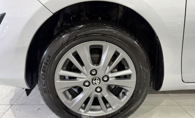 Toyota YARIS XS Sedan 1.5 Flex 16V 4p Aut. 2019 Flex-11