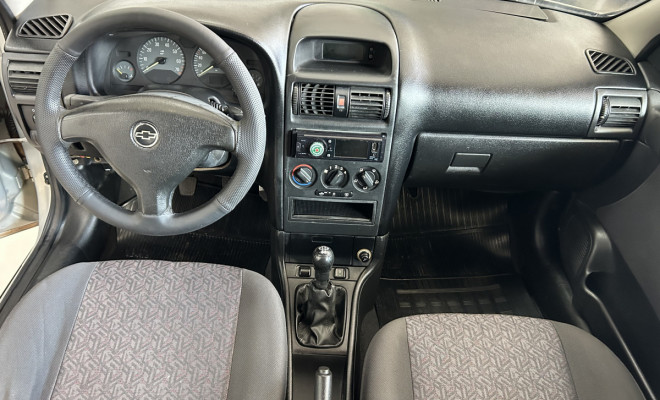 GM - Chevrolet Astra Comfort 2.0 MPFI FlexPower 8V 3p 2005 Flex-8