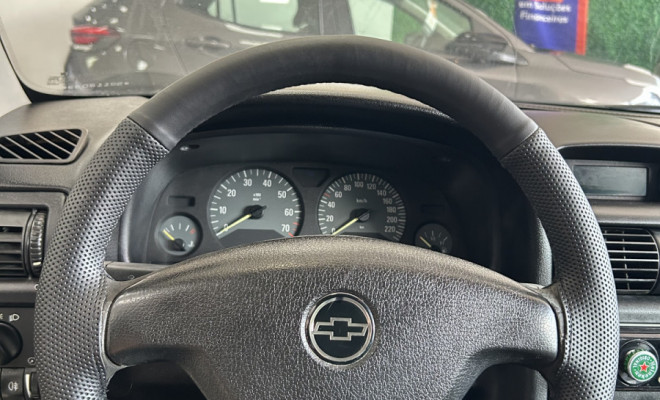 GM - Chevrolet Astra Comfort 2.0 MPFI FlexPower 8V 3p 2005 Flex-4