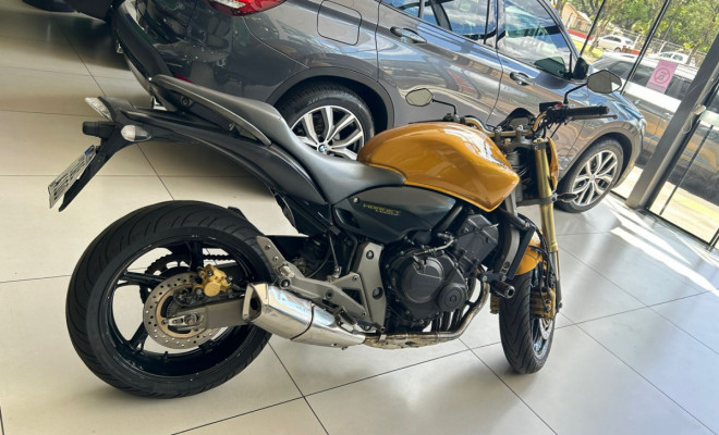 HONDA CB 600F HORNET 2010 Gasolina-7