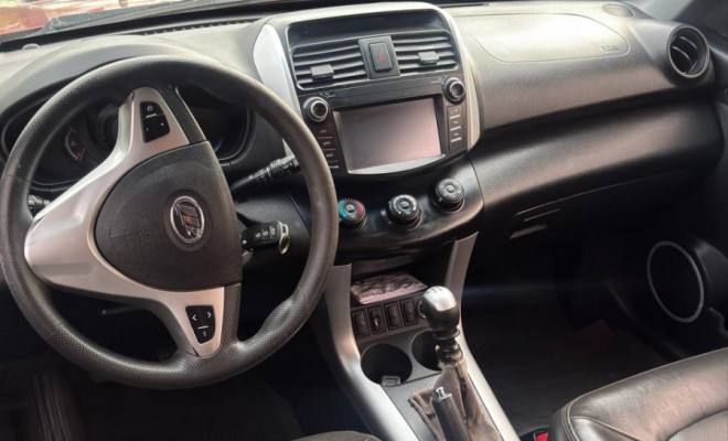 LIFAN X60 1.8 16V 128cv 5p Mec. 2016 Gasolina-6