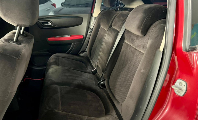 Citroën C4 GLX 1.6 Flex 16V 5p Mec. 2010 Flex-6