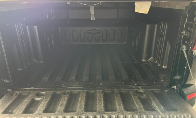 GM - Chevrolet MONTANA 1.2 Turbo-8