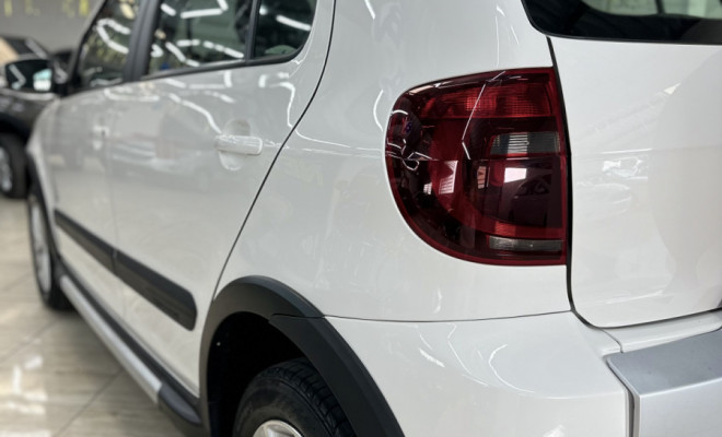 VW - VolksWagen CROSSFOX 1.6 Mi Total Flex 8V 5p 2013 Flex-5