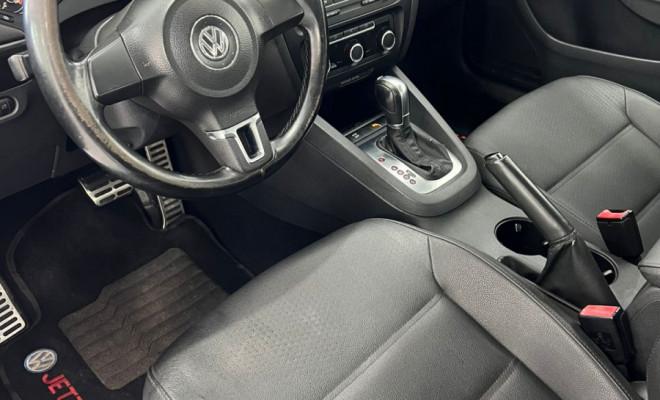 VW - JETTA Comfortline 2.0 8V 4p Tiptronic 2012 Flex-2