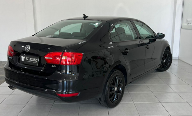 VW - JETTA Comfortline 2.0 8V 4p Tiptronic 2012 Flex-4