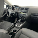 VW - JETTA Comfortline 2.0 8V 4p Tiptronic 2012 Flex-1