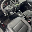 VW - JETTA Comfortline 2.0 8V 4p Tiptronic 2012 Flex-2
