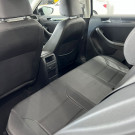 VW - JETTA Comfortline 2.0 8V 4p Tiptronic 2012 Flex-3