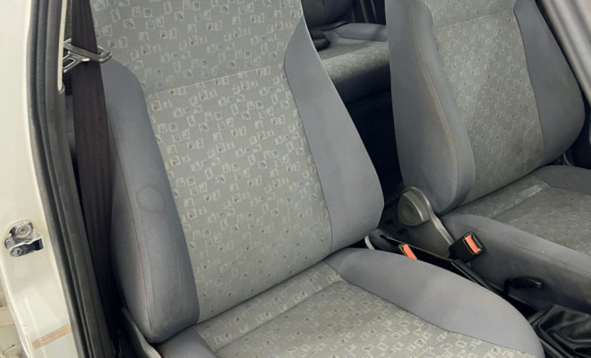 VW - Gol CL 1.6 Mi 4p 1998 Gasolina-3