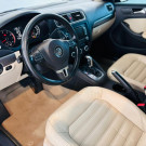 VW - VolksWagen JETTA Highline 2.0 TSI 16V 4p Tiptronic 2013 Flex-7