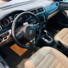 VW - VolksWagen JETTA Highline 2.0 TSI 16V 4p Tiptronic 2013 Flex-5