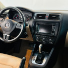 VW - VolksWagen JETTA Highline 2.0 TSI 16V 4p Tiptronic 2013 Flex-10