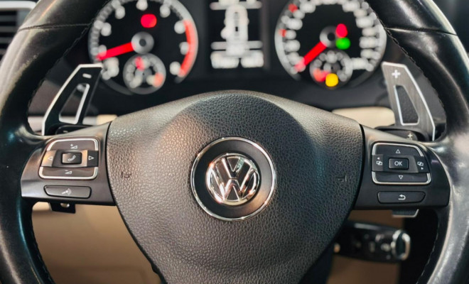 VW - VolksWagen JETTA Highline 2.0 TSI 16V 4p Tiptronic 2013 Flex-13