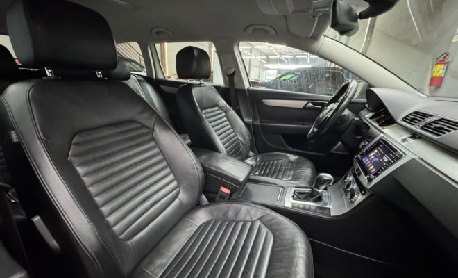 VW - VolksWagen Passat Variant Turbo 2.0 FSI Tiptron. 5p 2012 Flex-6